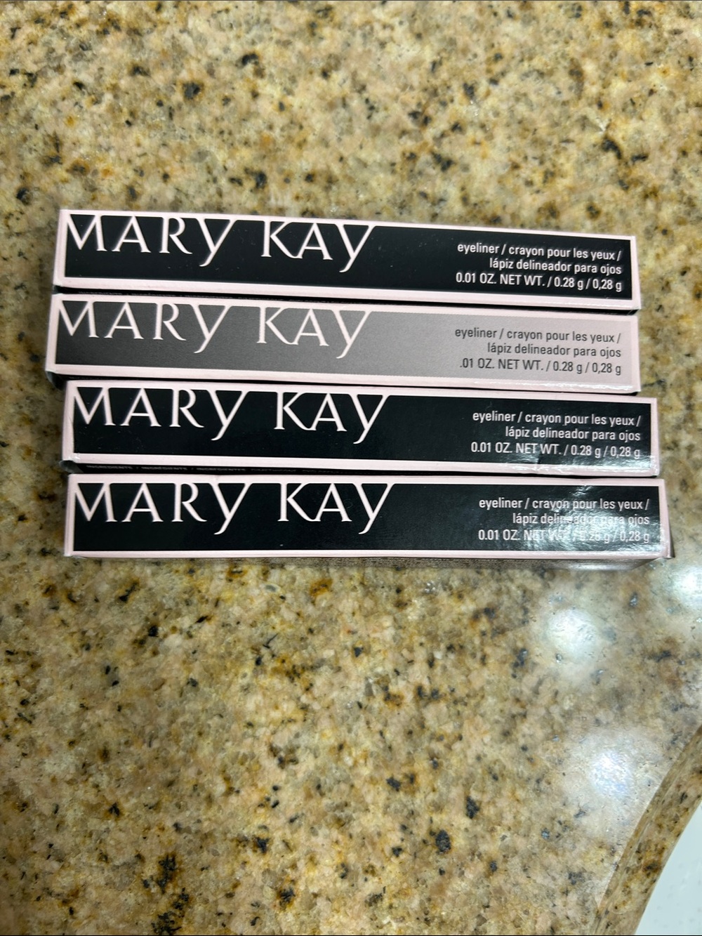 Mary Kay Eyeliner Pencil - Black and Pink Trim